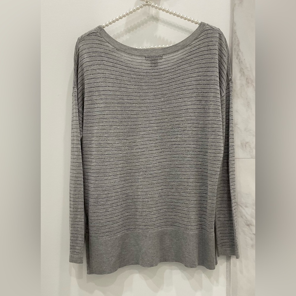 🔴H &M SWEATER🔴 - Picture 2 of 7